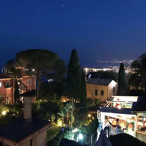 https://casa-taormina-98039.taorminaitalyhotels.com